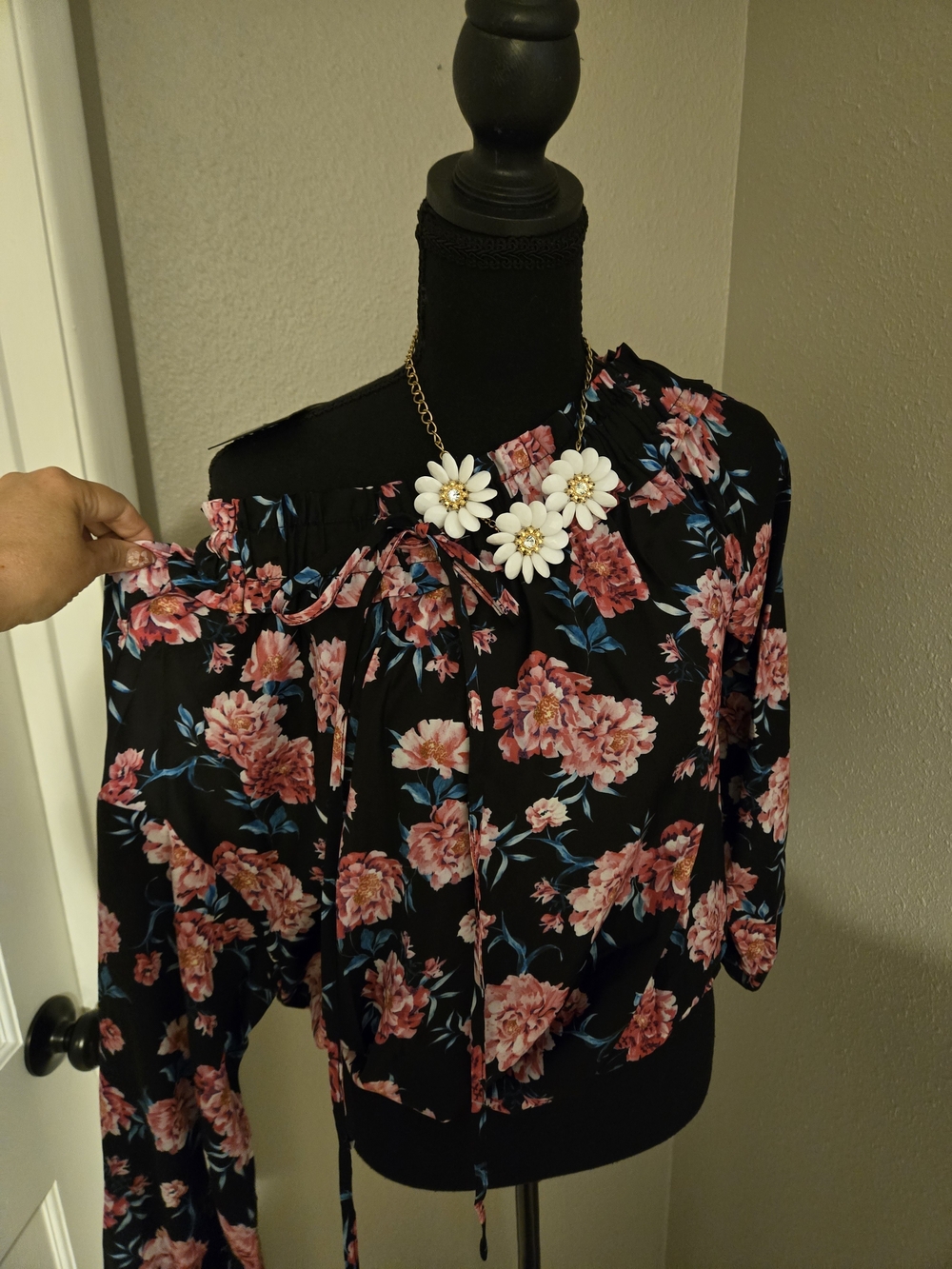 Kendall & Kylie Black One-Shoulder Floral Blouse with Pink Blossoms